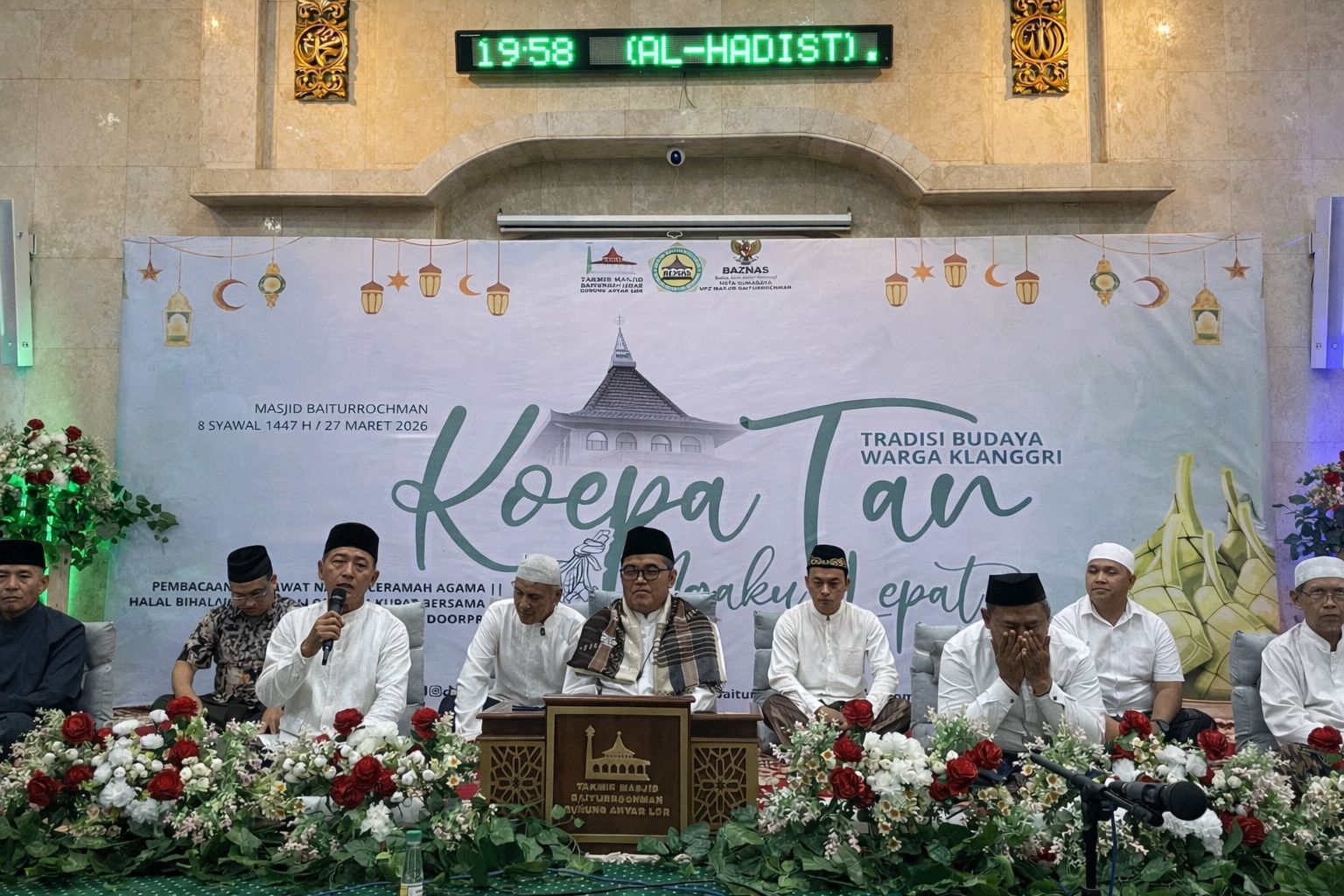 MALAM KUPATAN 1447 H TRADISI WARGA KLANGGRI (GUNUNG ANYAR LOR) MALAM KUPATAN 1447 H TRADISI WARGA KLANGGRI (GUNUNG ANYAR LOR)