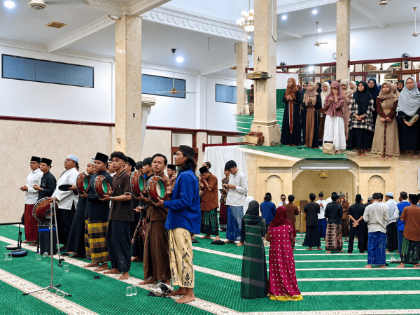 Gema Hambali Pelajar UIN Sunan Ampel Surabaya